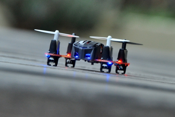 Proto X : le plus petit drone du monde
